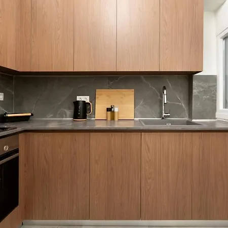 2 Bedroom Mitropoleos 89 - Estia Premium Солун